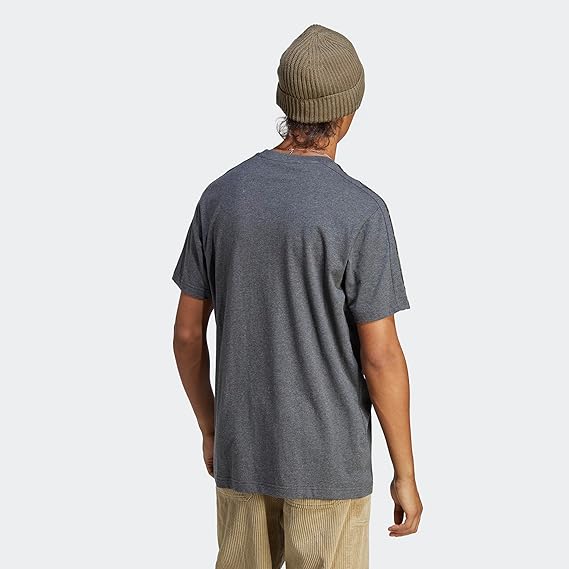 T-Shirt Essentials 3-Stripes